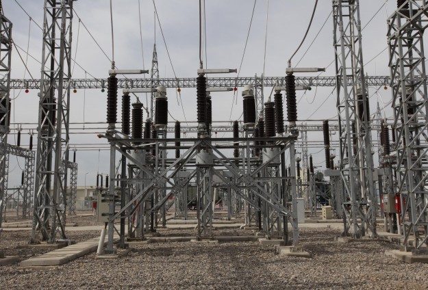 Enerji Bakanı Elektrik Üretim ve Dağıtım Şirketleri için Devreye Girdi
