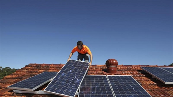 Avustralya'nın Çatı Üstü Güneş Enerjisi Kurulu Gücü 5 GWâ€™a Yaklaştı