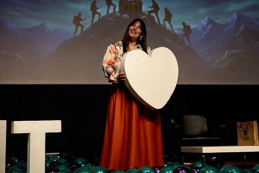 Gizem Dağ, Mutluluğun İnşasını İstanbul’da Anlatacak