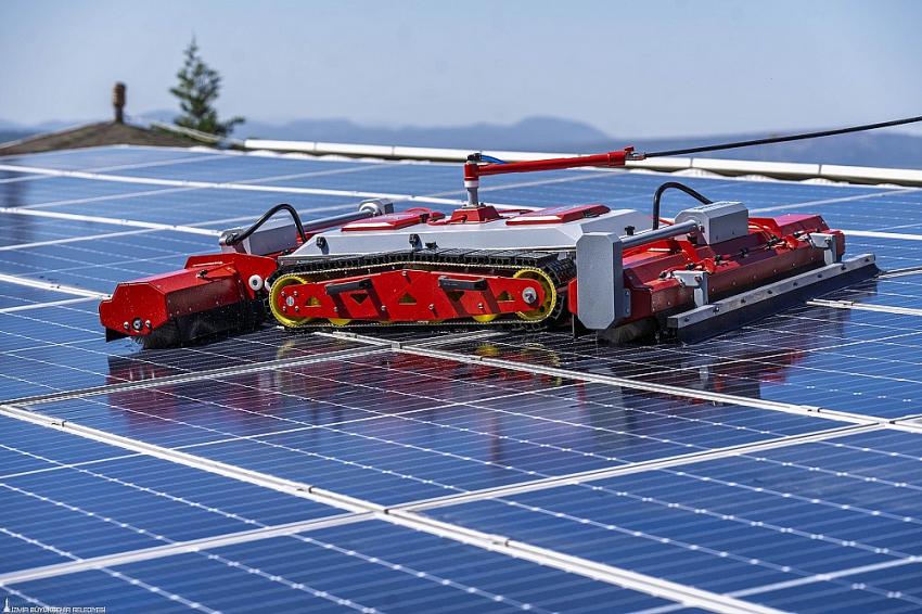 İzmir Belediyesi Güneş Enerjisi İle Yılda 13 Milyon Lira Tasarruf Etti