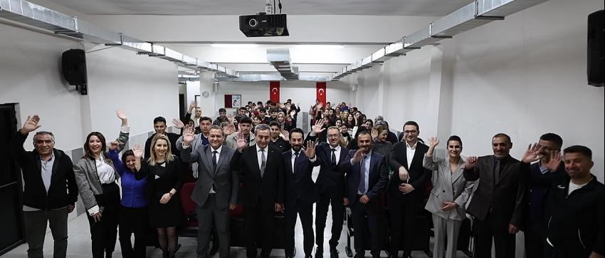 Kazancı Holding’in Mentörlük Programı Elazığ’da Gençlerle Buluştu