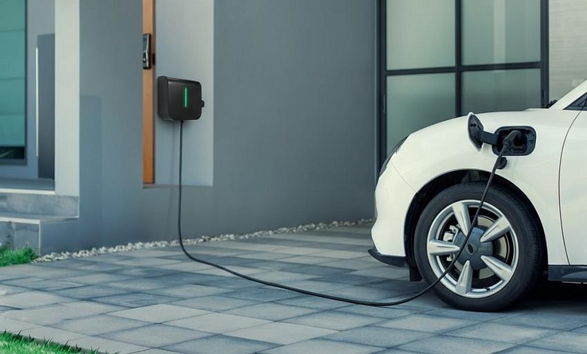 Elaris'ten Ücretsiz Şarj İstasyonu Kurulumu