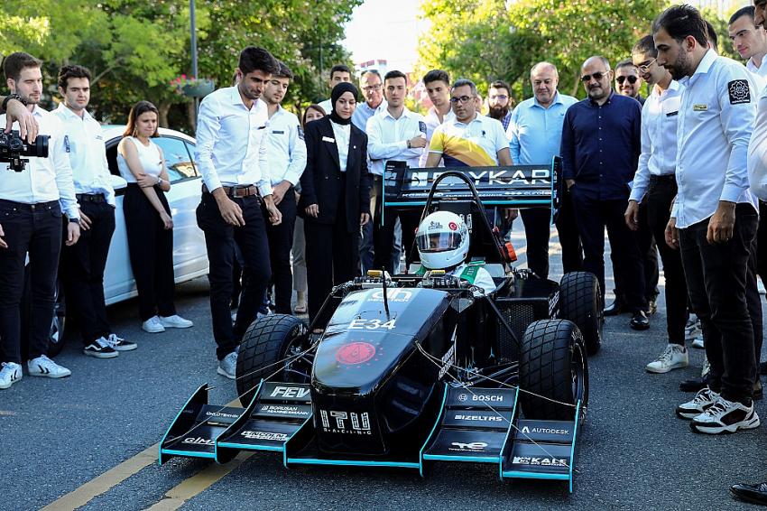 İTÜ Racing’in Yeni Elektrikli Aracı Gücünü TotalEnergies’ten alıyor